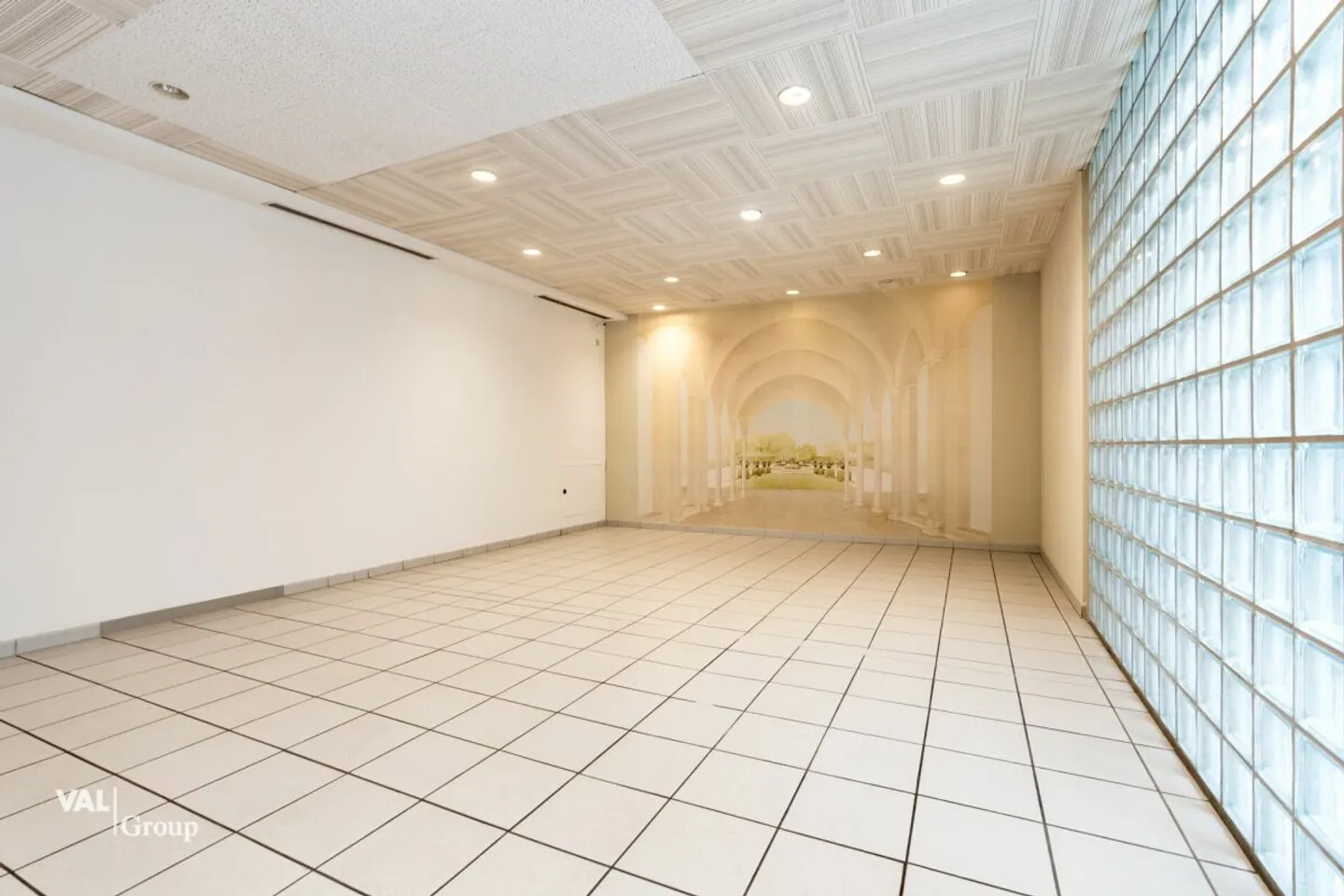 Zu vermieten: Moderner und heller Bürokomplex - 1'200 m² in Aigle - Foto 14 von 19