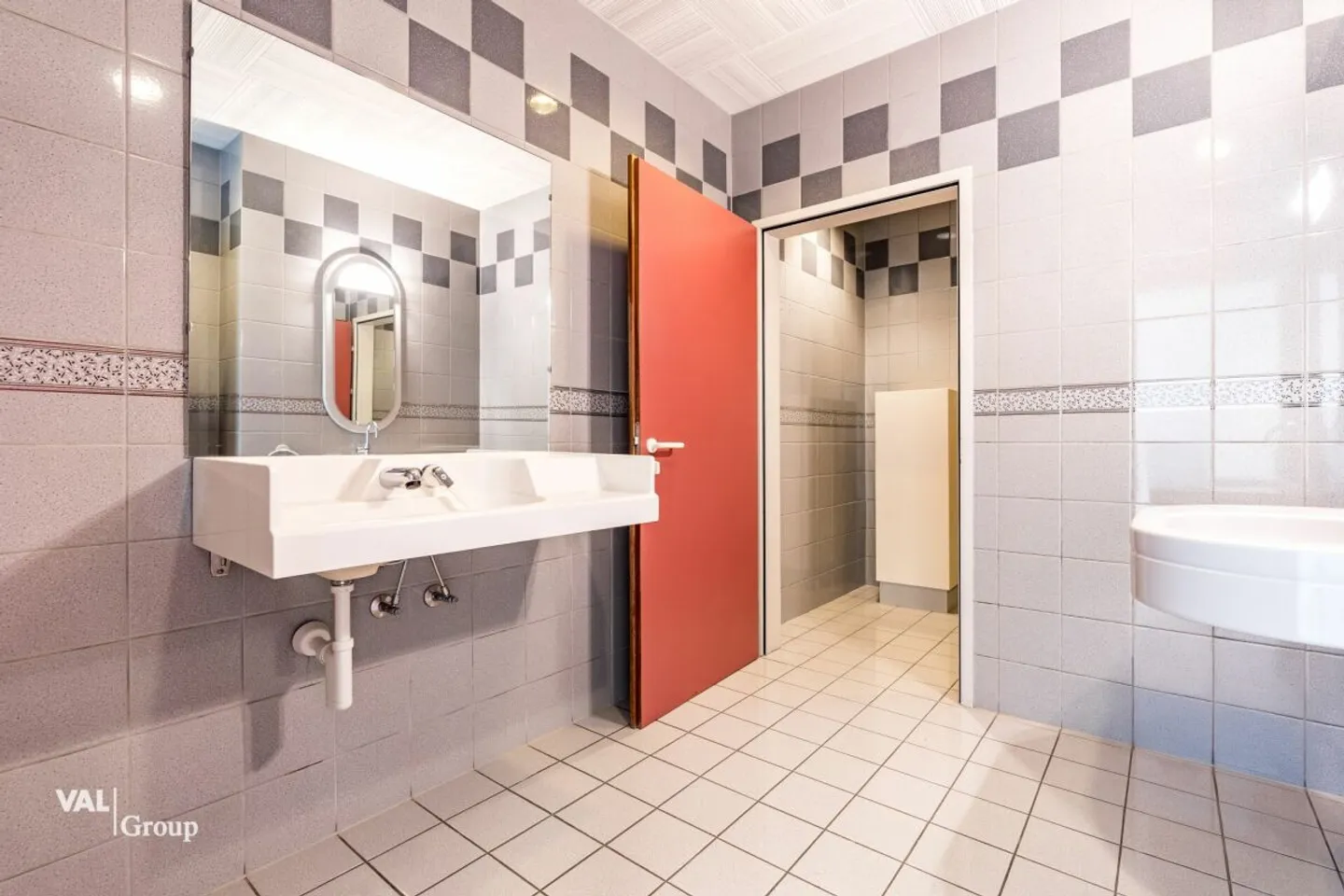 Zu vermieten: Moderner und heller Bürokomplex - 1'200 m² in Aigle - Foto 17 von 19