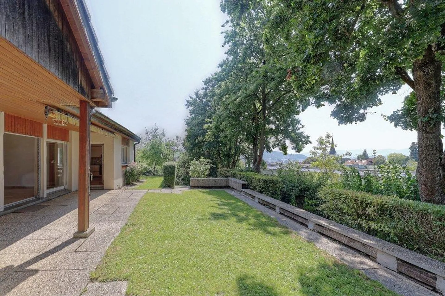 Beaucoup d'espace, beaucoup de potentiel - Maison individuelle de 9½ pièces dans un endroit calme à Bolligen - Photo 10 sur 13