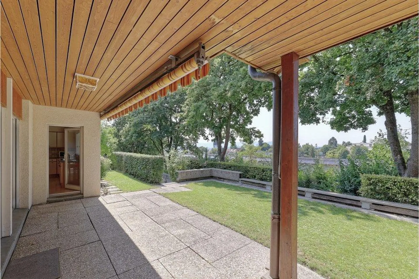 Beaucoup d'espace, beaucoup de potentiel - Maison individuelle de 9½ pièces dans un endroit calme à Bolligen - Photo 11 sur 13