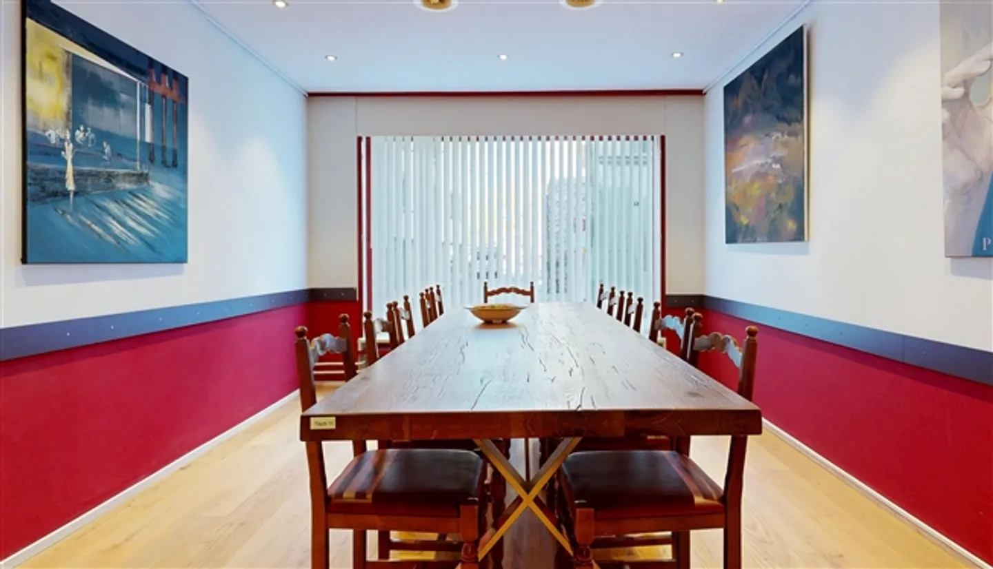 «Ä ehrwürdigi Autstadt-Liegeschaft mit huufe Potenzial und ere ärdeschöne Gartealag» - Foto 9 von 20