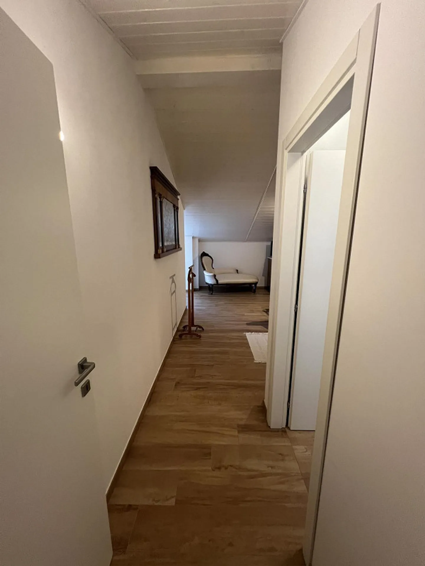 Riva San Vitale ZENTRAL UND AM SEE, PENTHOUSE in perfektem Zustand - Foto 25 von 29