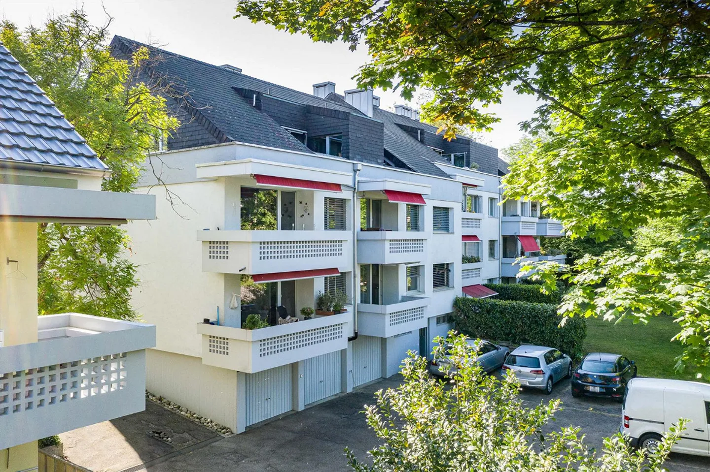 Moderne Dachwohnung mit Terrasse - Foto 3 von 11
