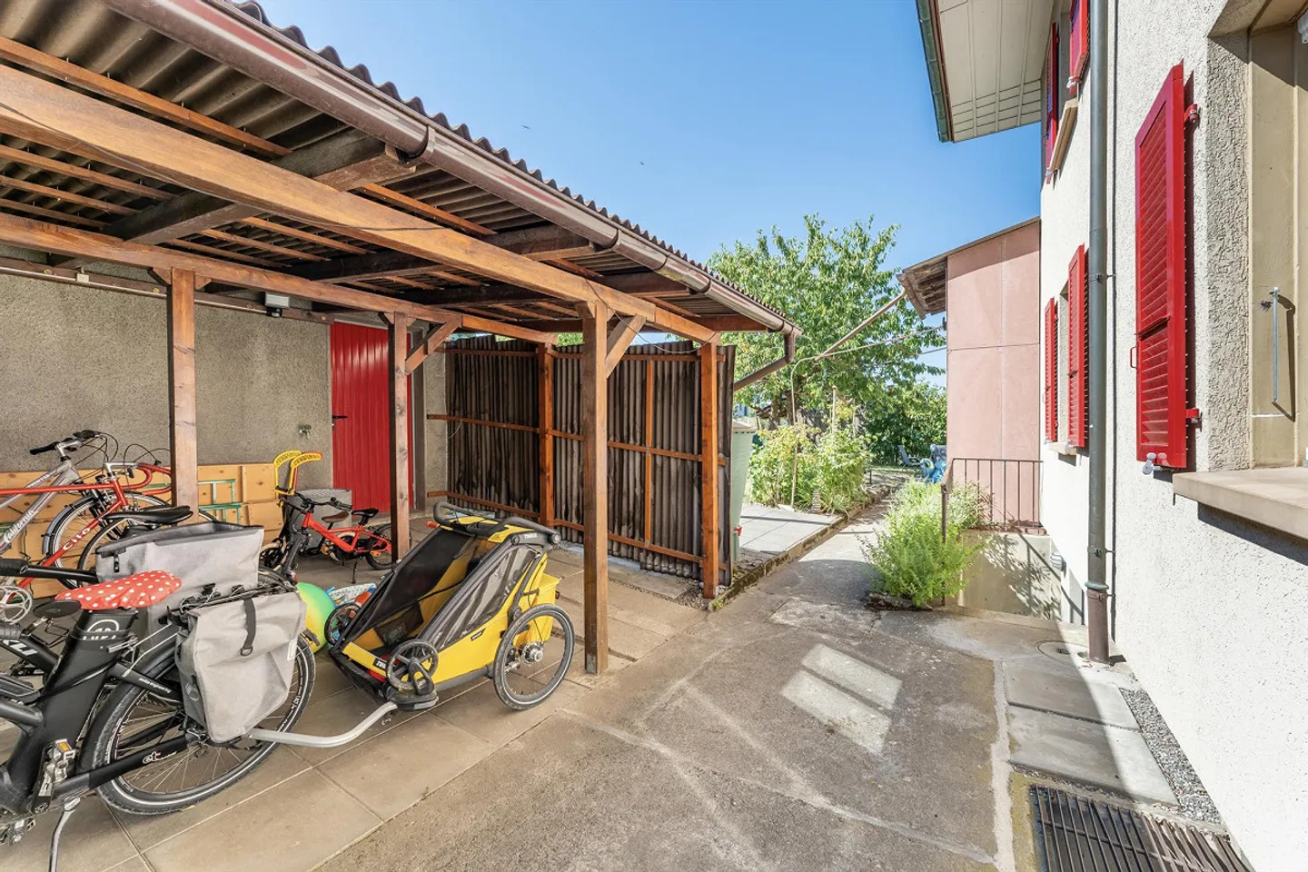 7½-Room Single-Family House with Plenty of Space in a Central Location in Busswil - Photo 20 of 23