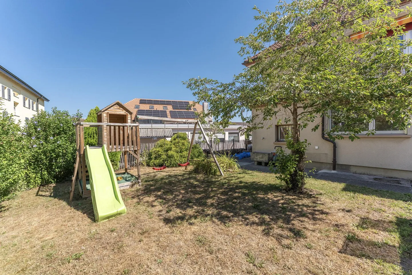 7½-Room Single-Family House with Plenty of Space in a Central Location in Busswil - Photo 22 of 23