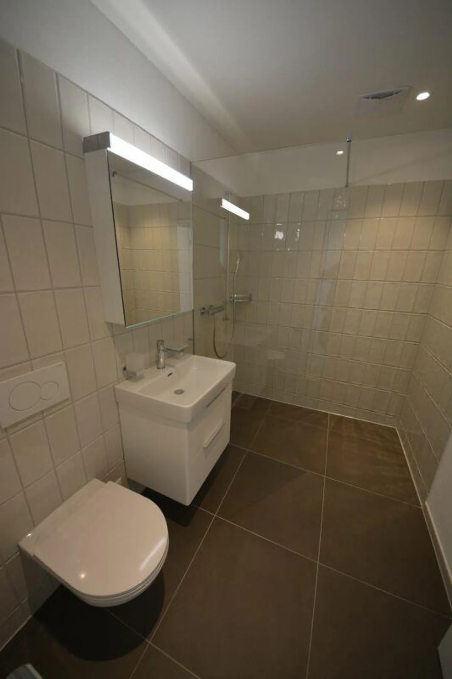 Appartement Attique Moderne Près de la Ville - Photo 12 sur 14