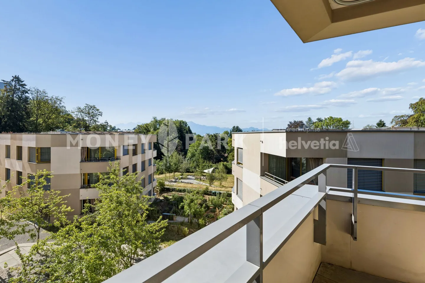 Exklusiv: Helle Wohnung mit schönem Blick und ausgezeichneter Lage - Foto 2 von 9