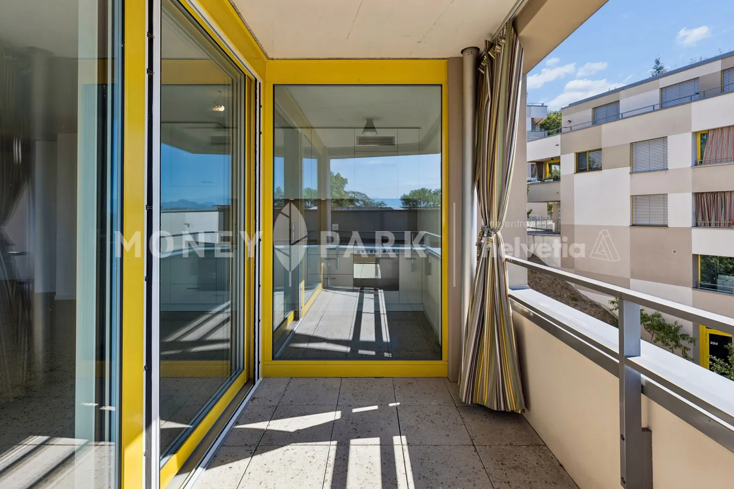 Exklusiv: Helle Wohnung mit schönem Blick und ausgezeichneter Lage - Foto 5 von 9