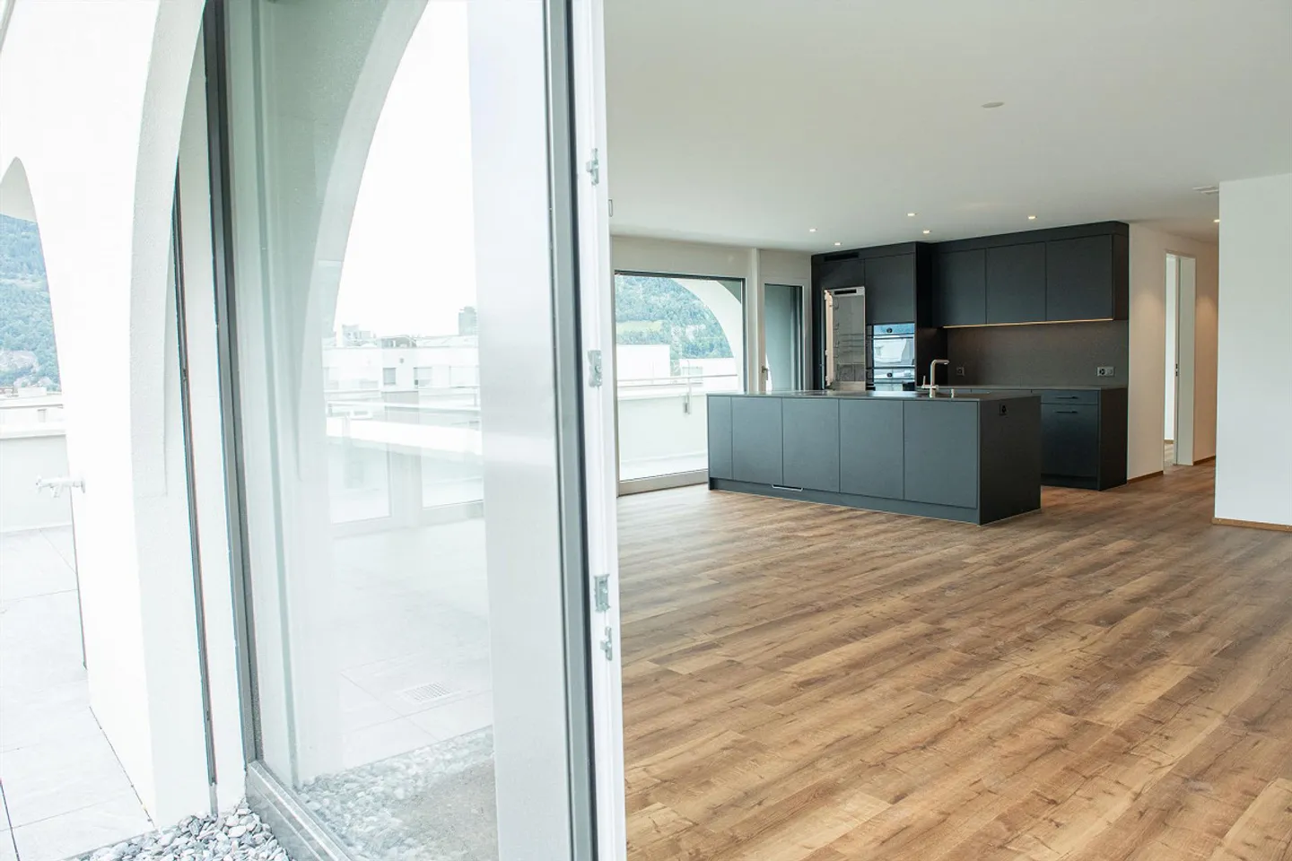 Moderne Wohnung mit hochwertigen Ausstattungen - Foto 4 von 12