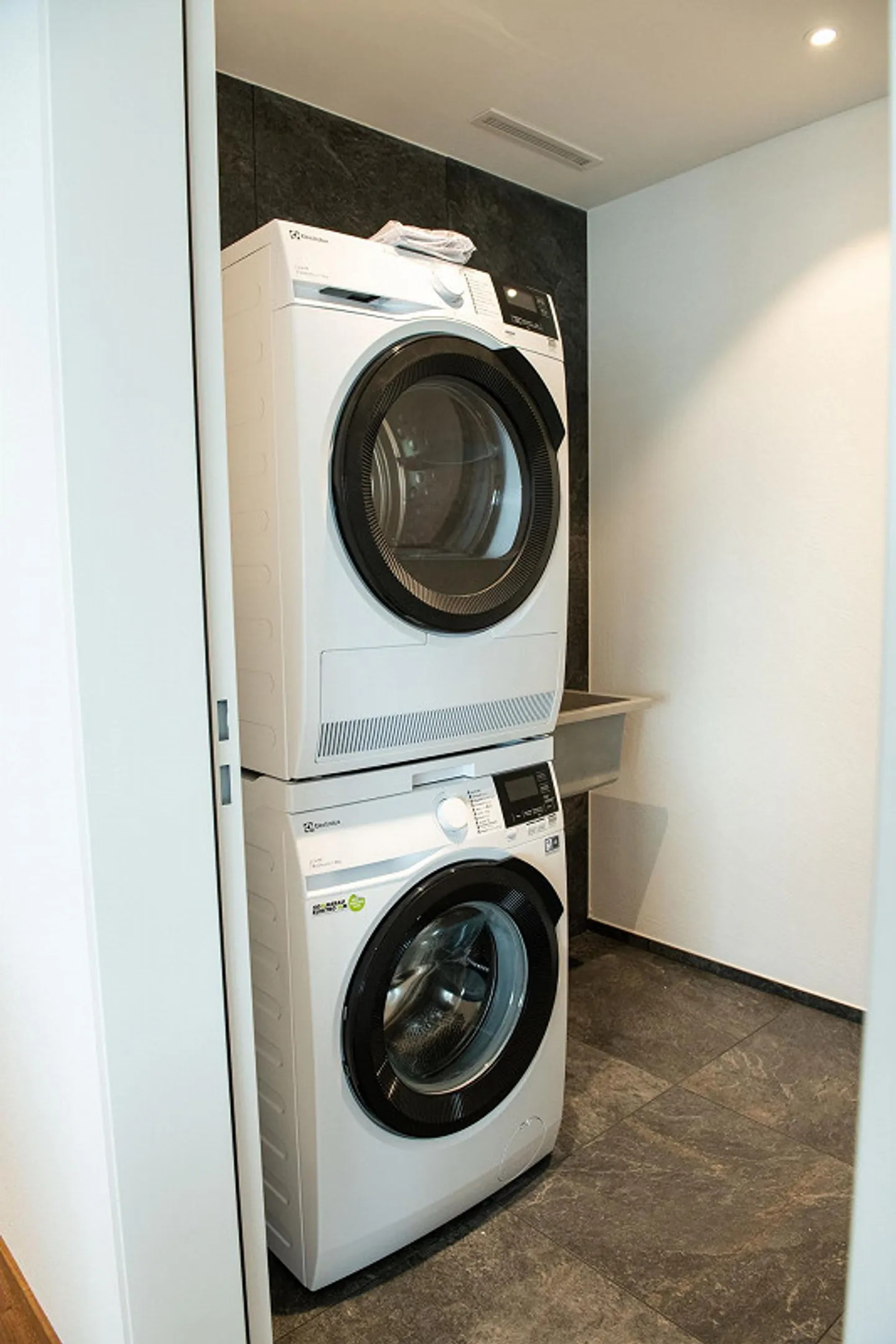 Moderne Wohnung mit hochwertigen Ausstattungen - Foto 11 von 12