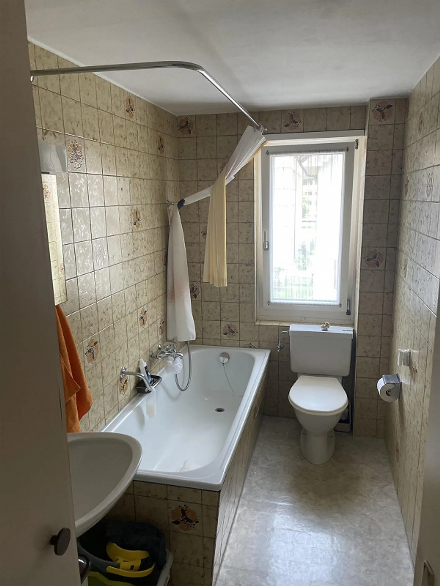 3 Room Apartment 2nd Floor - Photo 4 of 11