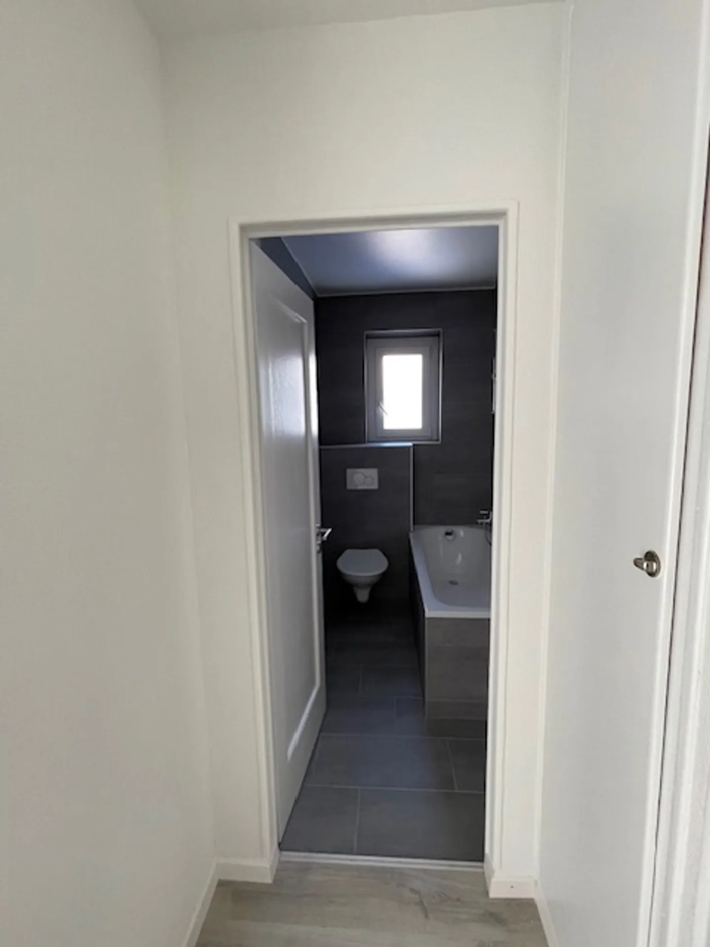 3.5 Room Apartment - Photo 8 of 8