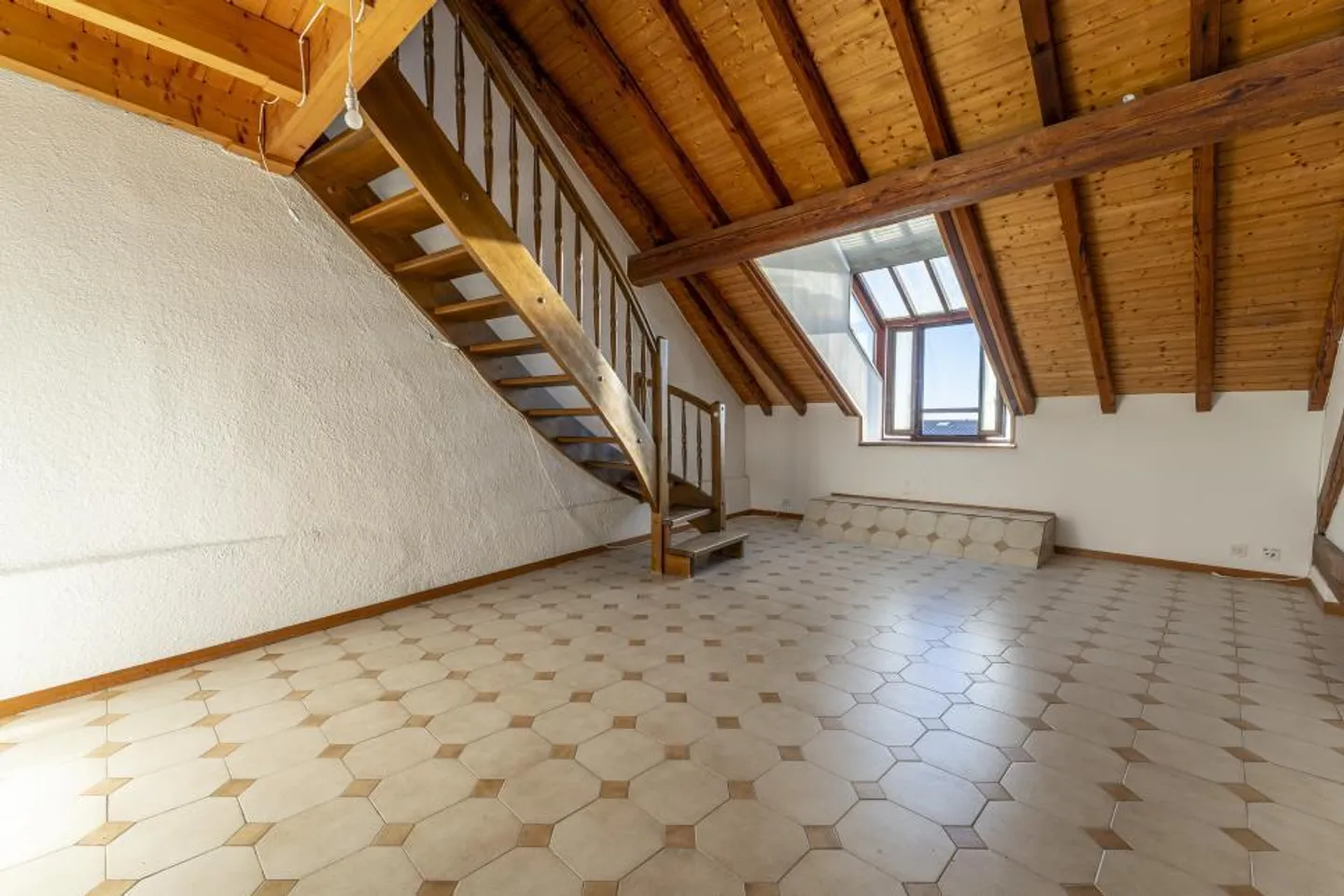 Coup de Coeur! Perfect Location in the City! - Photo 3 of 6