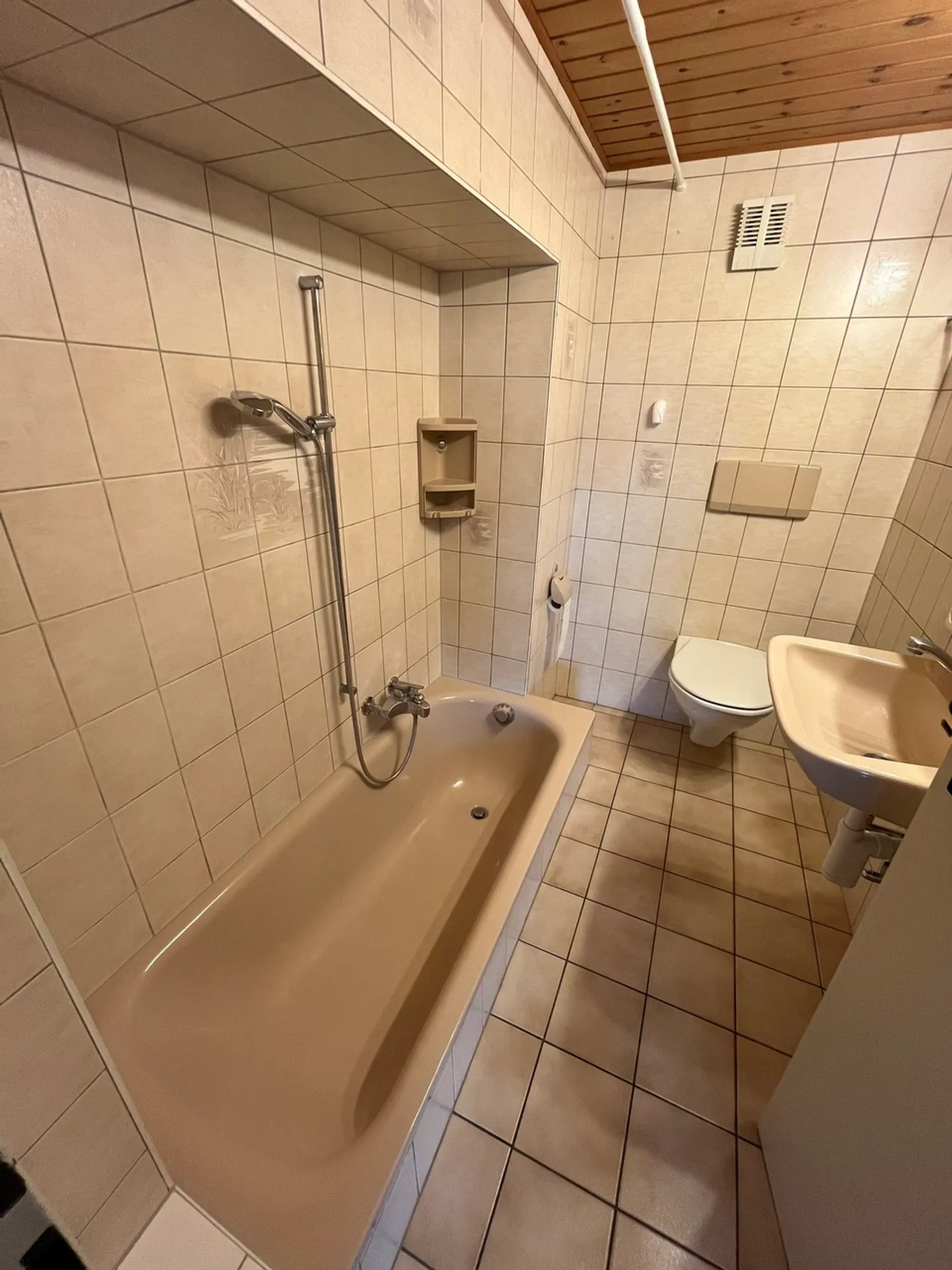 2.5 on the ground floor - Route de St-Denis 2, 1148 Chavannes-le-Veyron - Photo 8 of 8