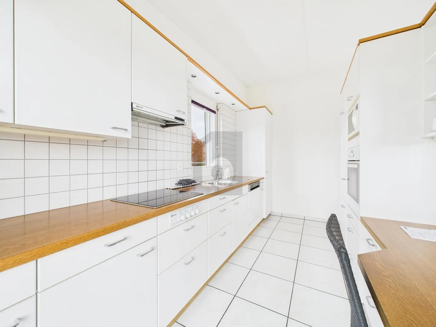 SPACIOUS WITH TERRACE AND FAR VIEW - Photo 3 of 6