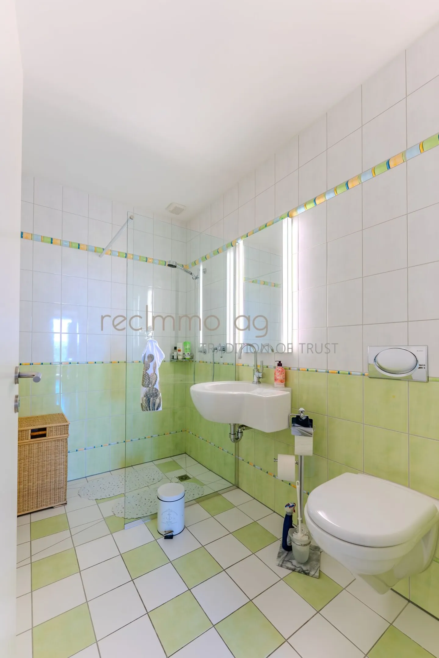 Appartement terrasse exclusif de 4,5 pièces avec vue panoramique à Biberstein - Photo 9 sur 12
