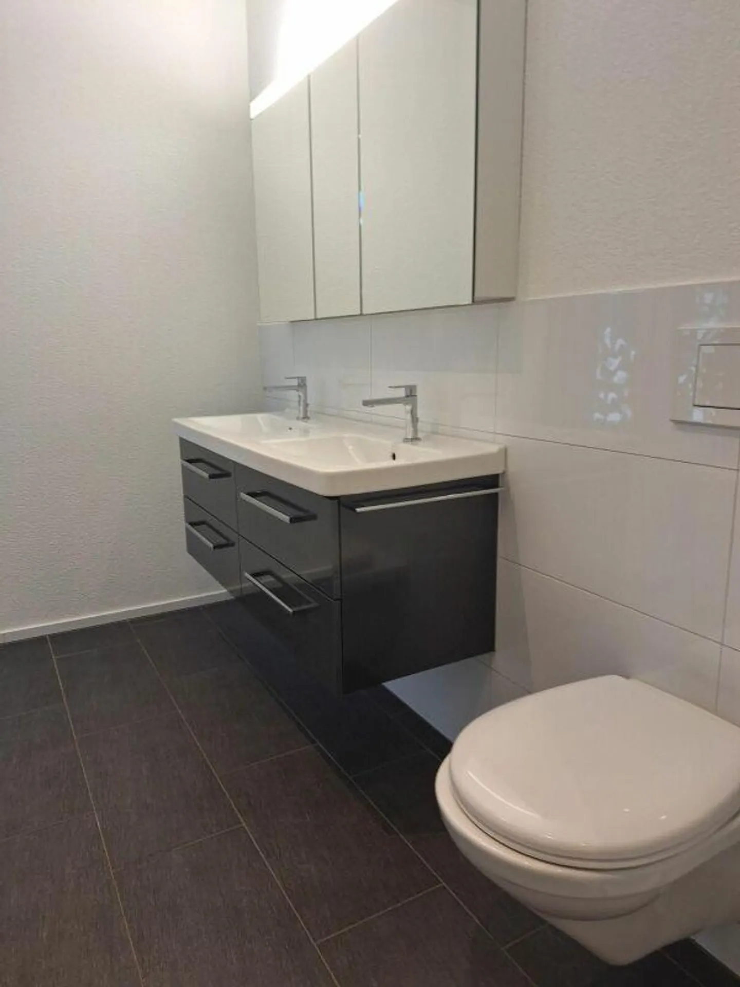 Spacious 3.5-room apartment with terrace - Photo 8 of 10
