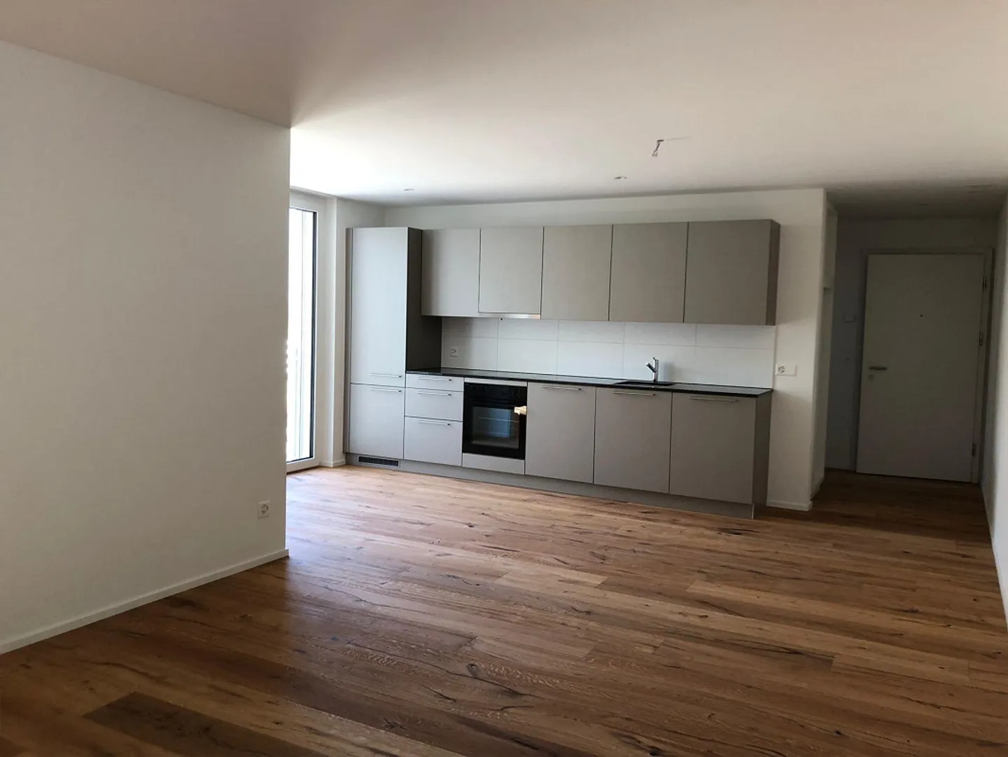Beautiful 2.5-room apartment - Photo 2 of 9