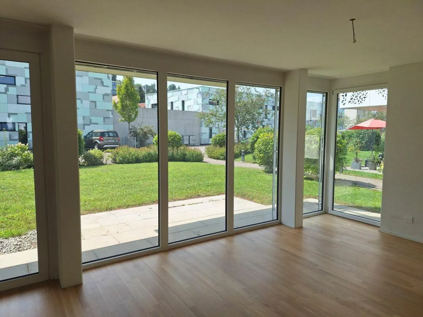 Spacious 3.5-room apartment with terrace - Photo 3 of 10