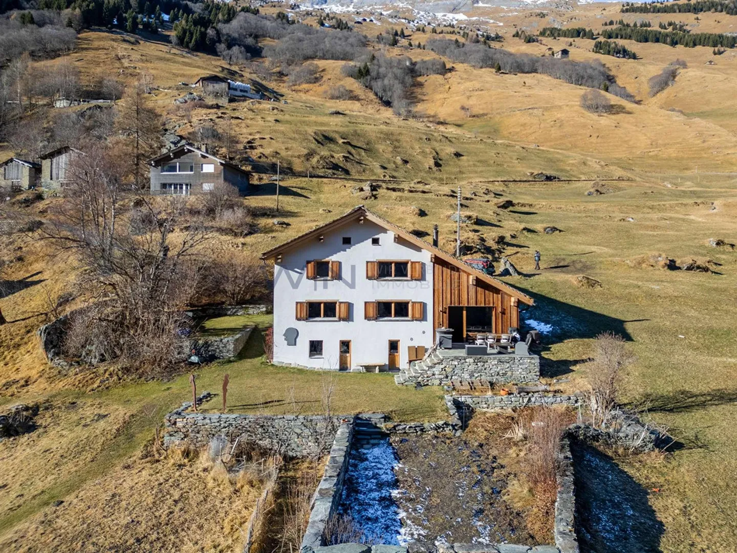 Alpine Luxushaus mit modernem Touch - Foto 8 von 10