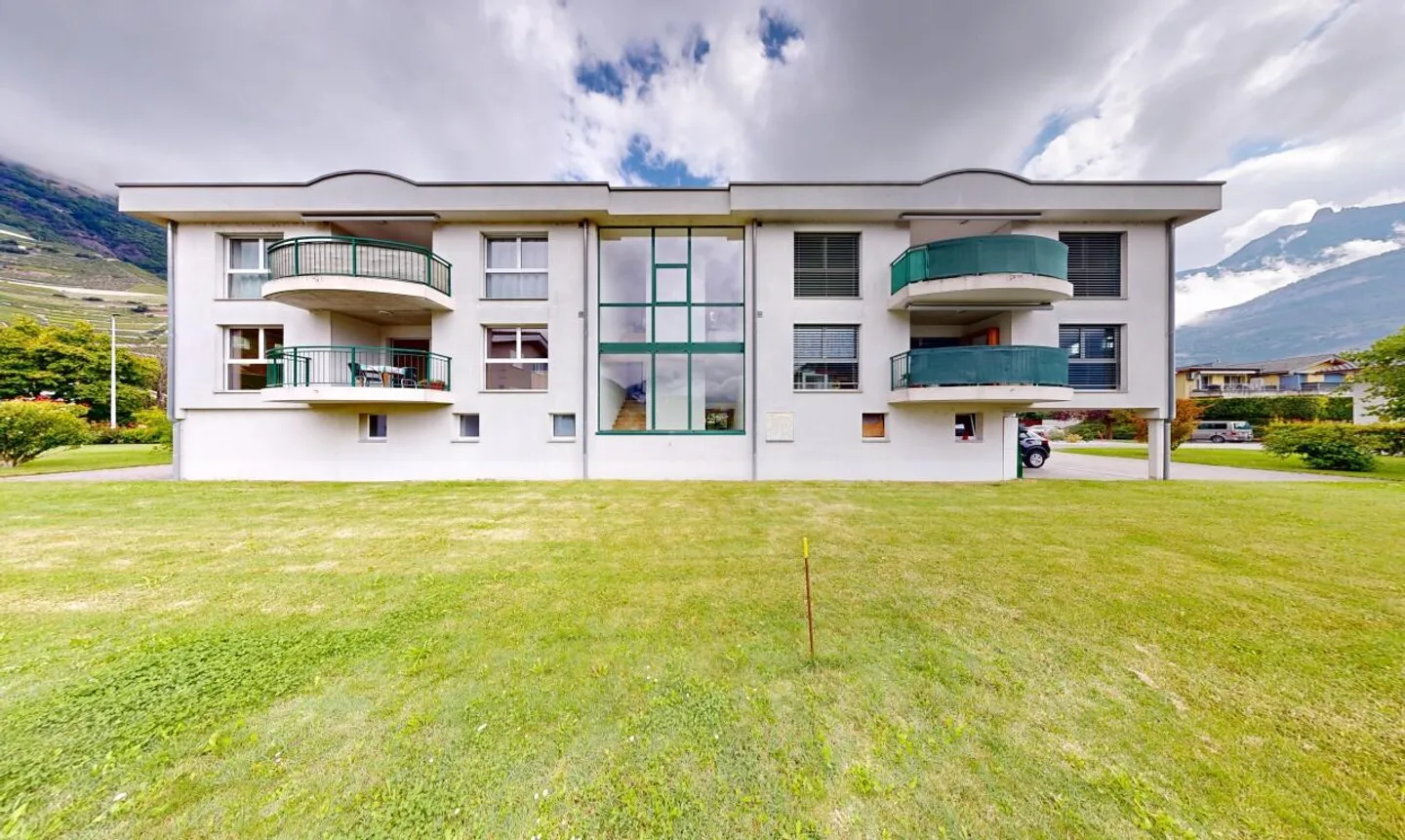 Appartamento luminoso con 3 camere - In perfette condizioni - Quartiere tranquillo - Foto 2 di 11