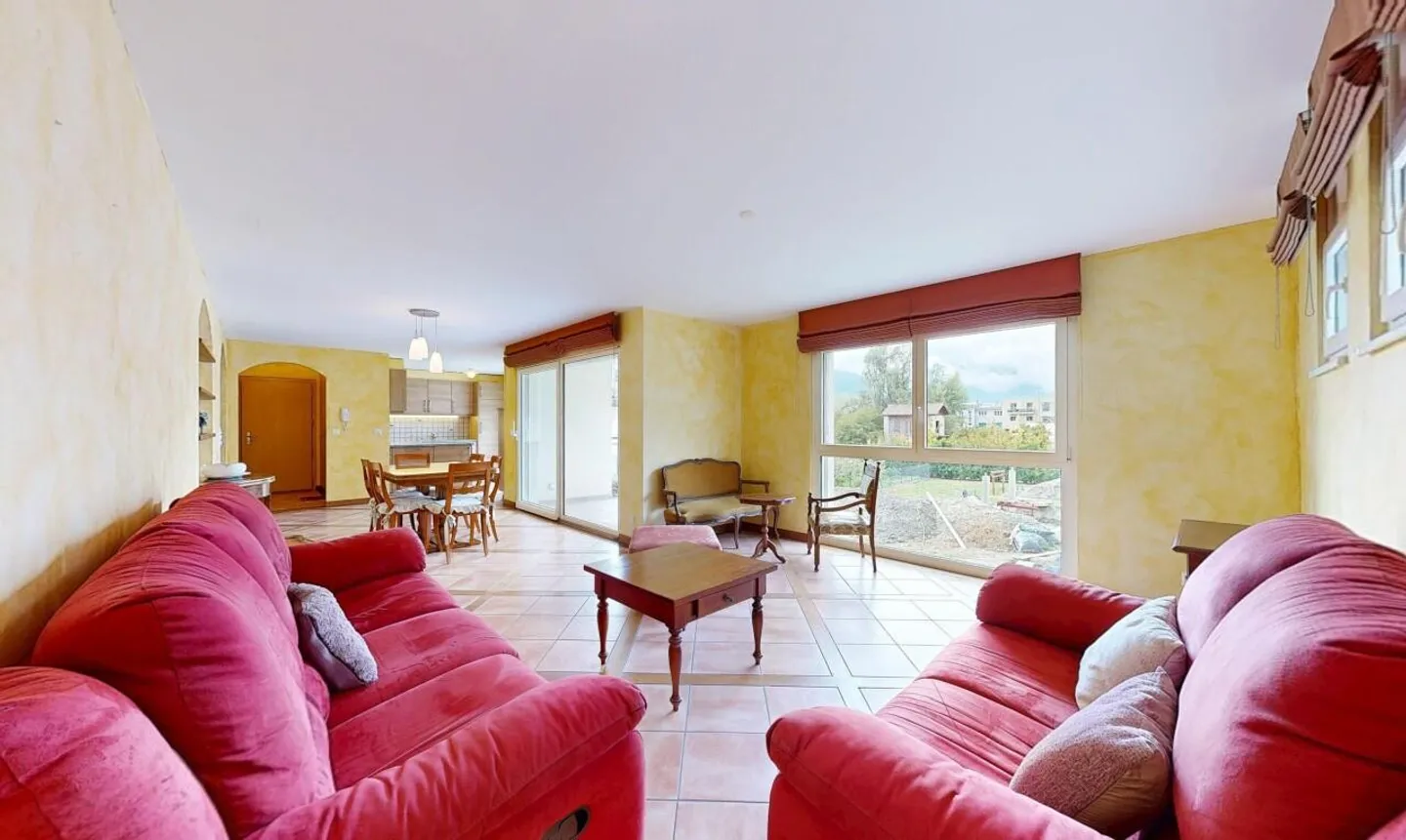 Appartamento luminoso con 3 camere - In perfette condizioni - Quartiere tranquillo - Foto 3 di 11