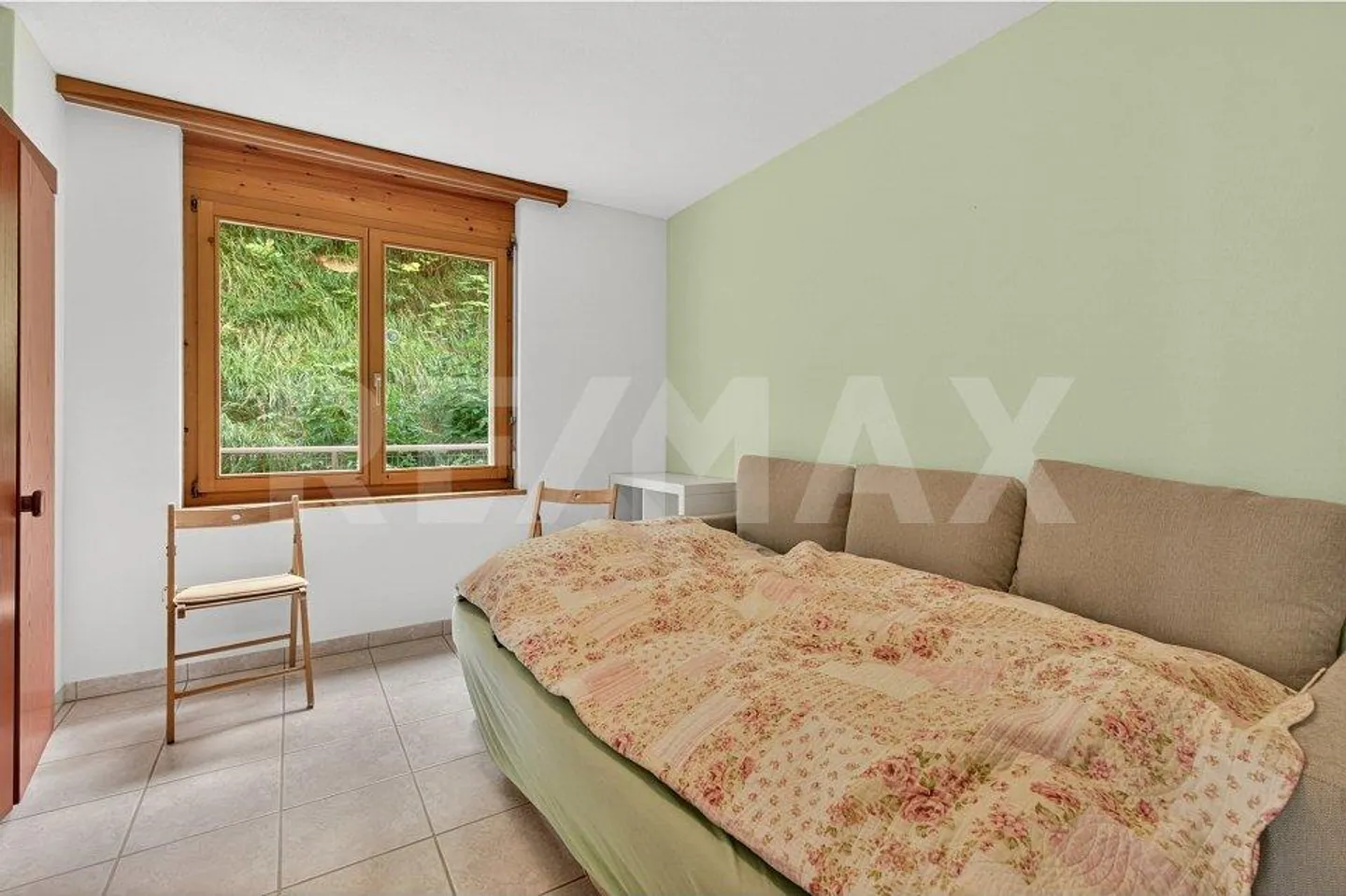 3½-room apartment with beautiful mountain views, sun and quiet location in St. Peter / Arosa - Photo 9 of 13