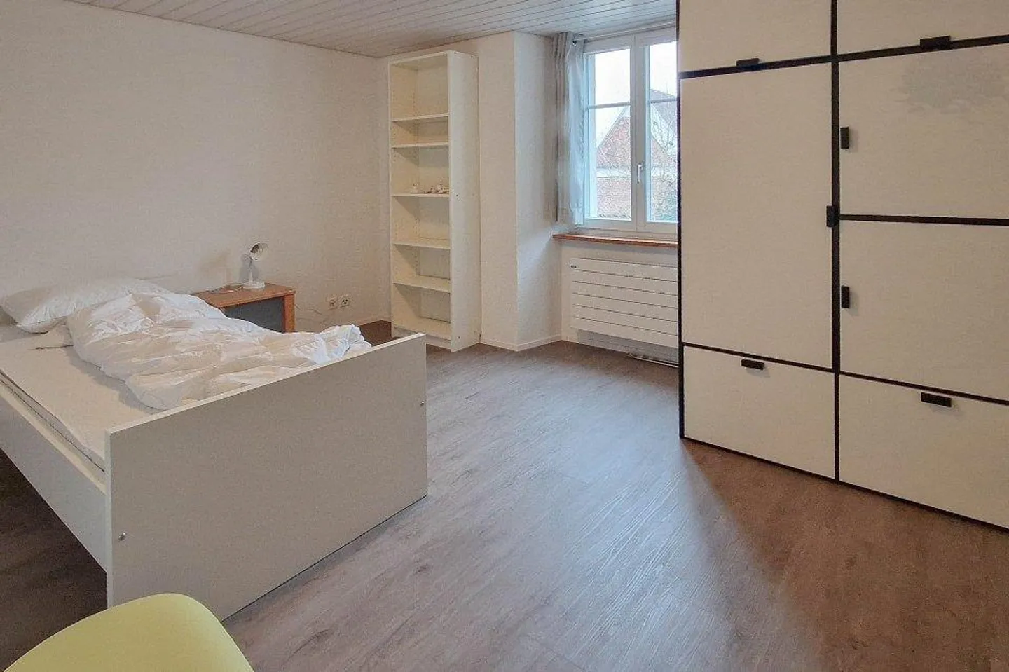 Cozy 2.5 Room Apartment in the Old Village Center - Photo 7 of 11