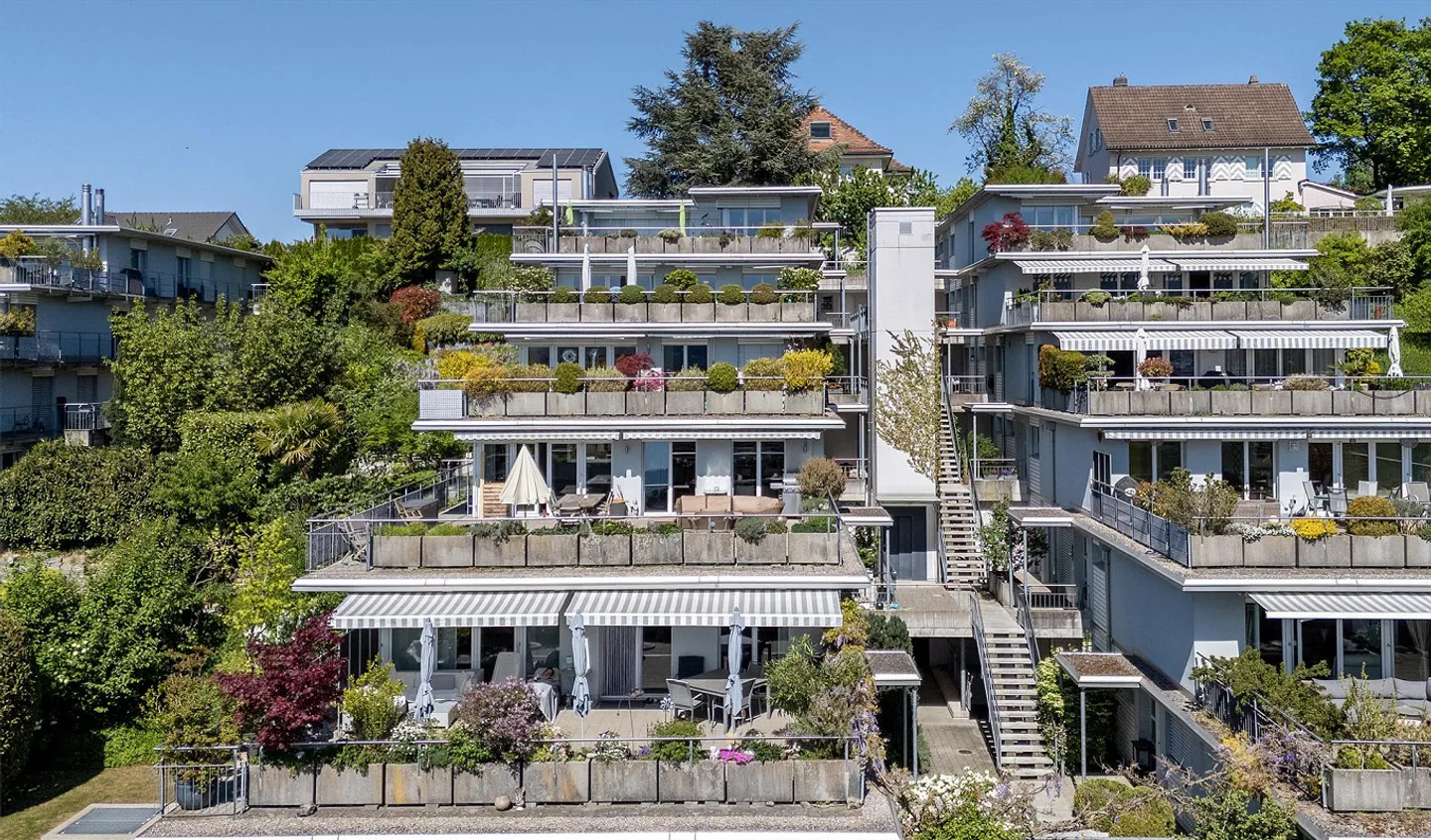Exclusive Terrace House with Far-Reaching Views - Photo 1 of 9