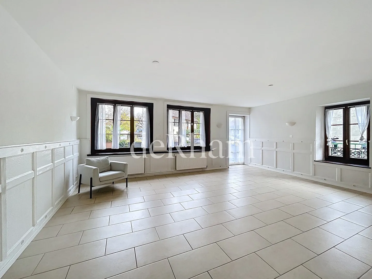 Wunderschöne 4.5 im Erdgeschoss mit privater Terrasse - Foto 3 von 13