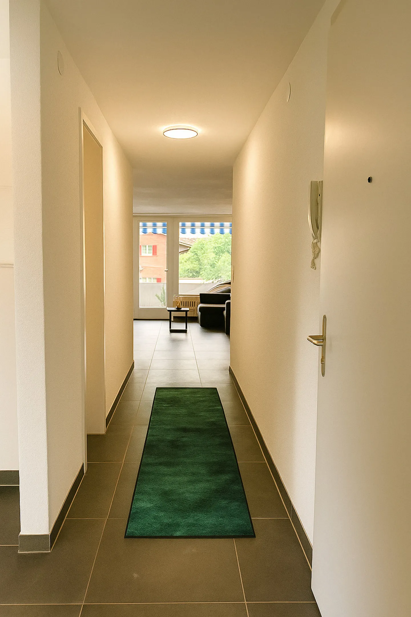 Appartement moderne avec potentiel locatif - Photo 4 sur 13