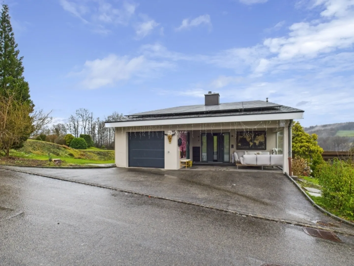 «Saniertes 5.5-Zimmer-Einfamilienhaus mit Weitsicht in Safenwil» - Foto 3 von 13