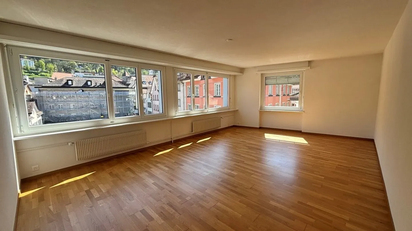 Appartamento 3.5 camere affascinante - Foto 3 di 9