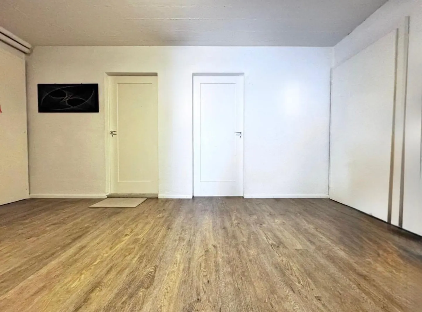 Maison individuelle de 4,5 pièces avec terrain de 580 m², garage et beaucoup de potentiel - Photo 8 sur 24