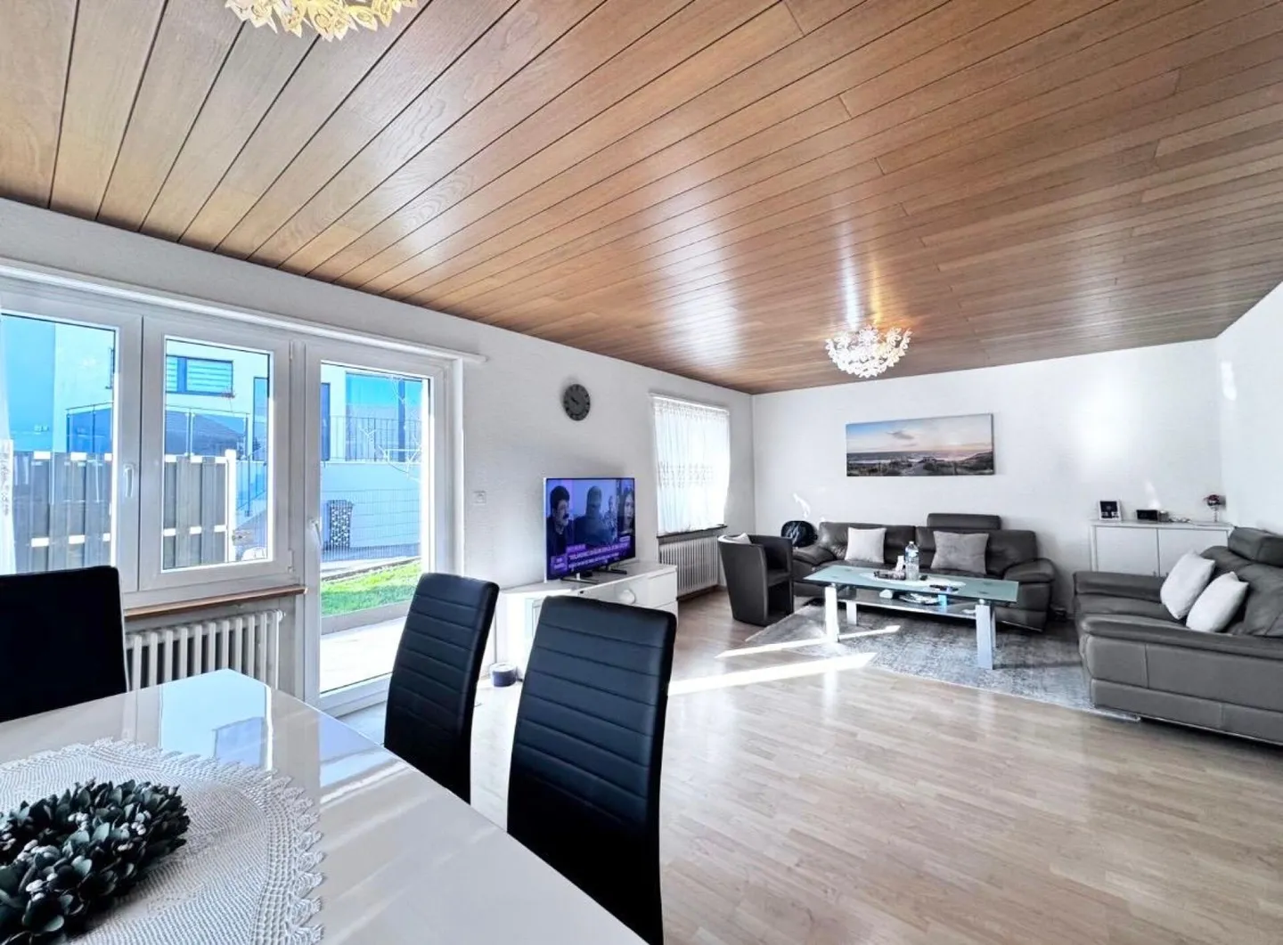 Maison individuelle de 4,5 pièces avec terrain de 580 m², garage et beaucoup de potentiel - Photo 12 sur 24