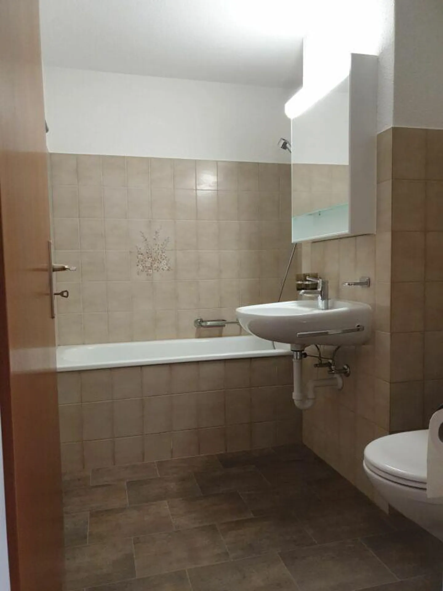 Appartamento 2.5 stanze con area giardino - Foto 2 di 6