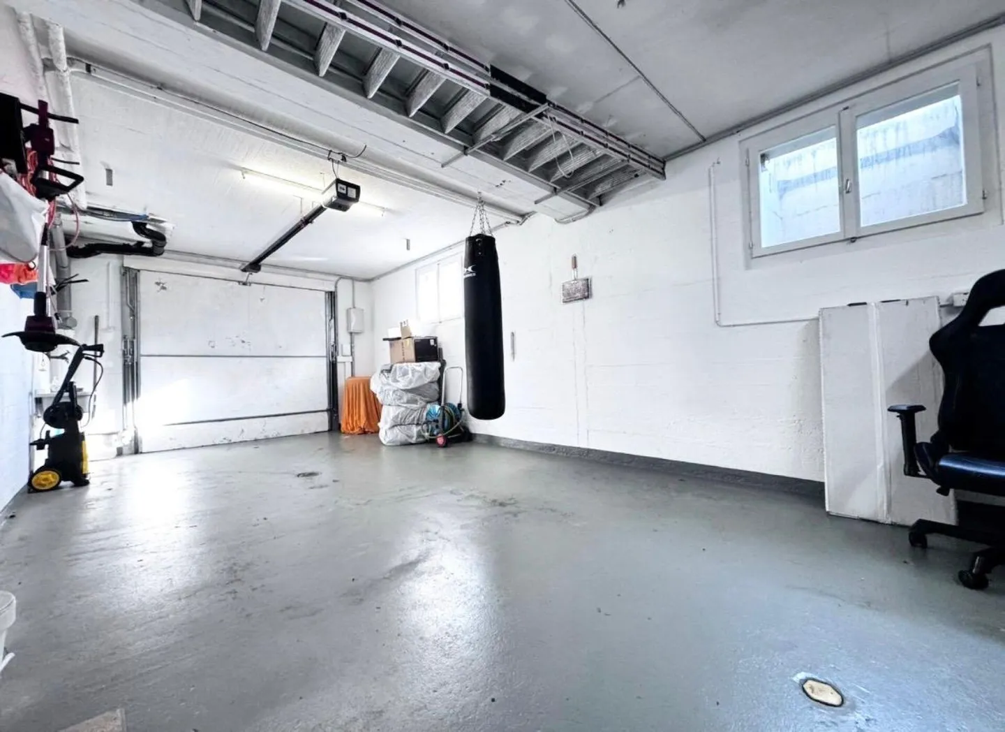 Maison individuelle de 4,5 pièces avec terrain de 580 m², garage et beaucoup de potentiel - Photo 18 sur 24