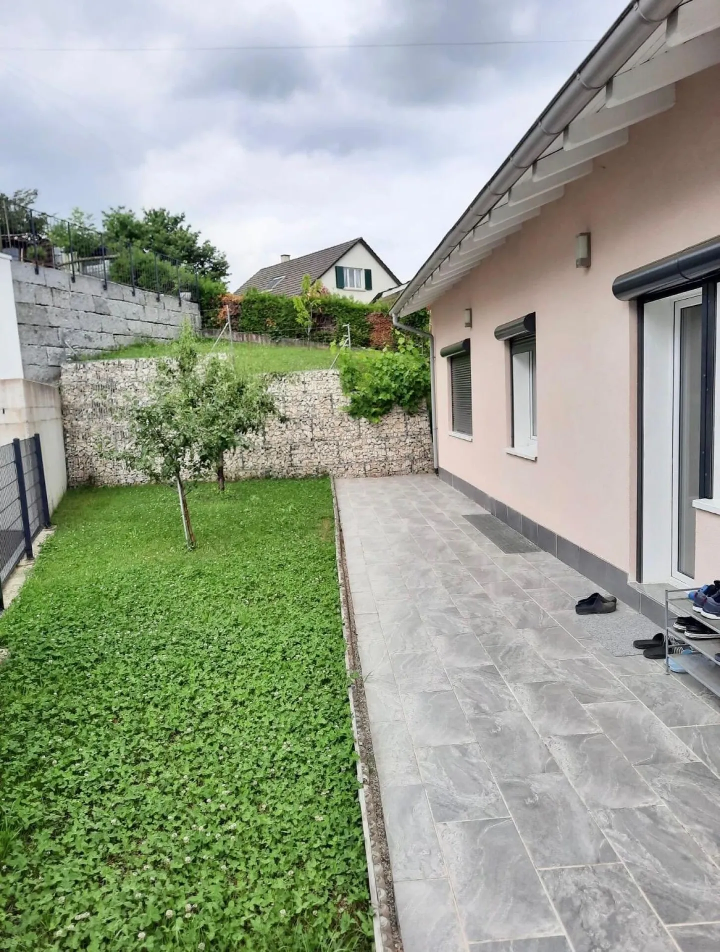 Maison individuelle de 4,5 pièces avec terrain de 580 m², garage et beaucoup de potentiel - Photo 22 sur 24