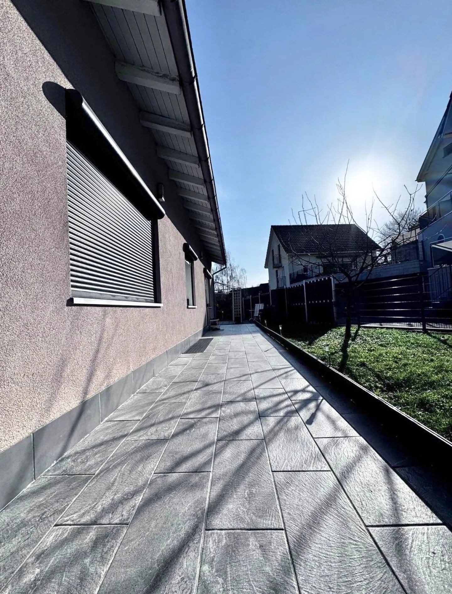Maison individuelle de 4,5 pièces avec terrain de 580 m², garage et beaucoup de potentiel - Photo 23 sur 24