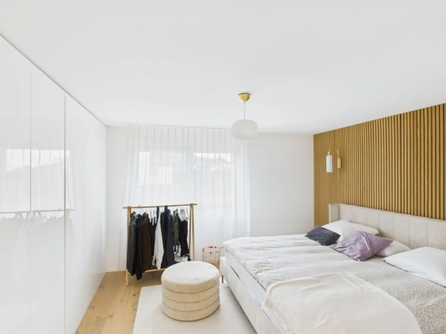 «Saniertes 5.5-Zimmer-Einfamilienhaus mit Weitsicht in Safenwil» - Foto 10 von 13