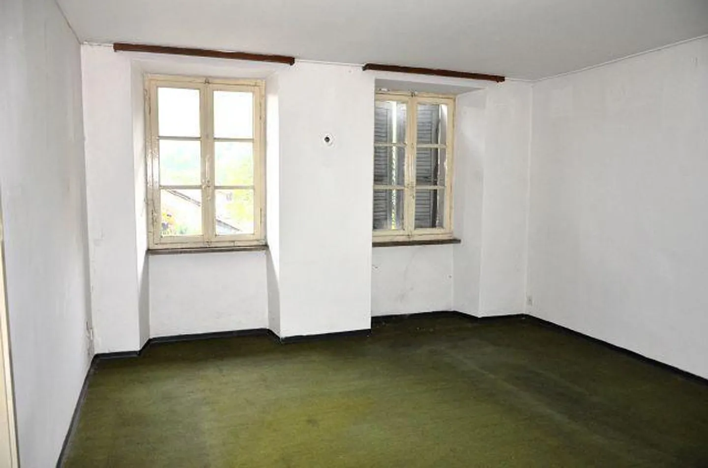 «Grande casa ticinese da ristrutturare si 3 piani con annesso, centrale e soleggiata» - Foto 10 di 38