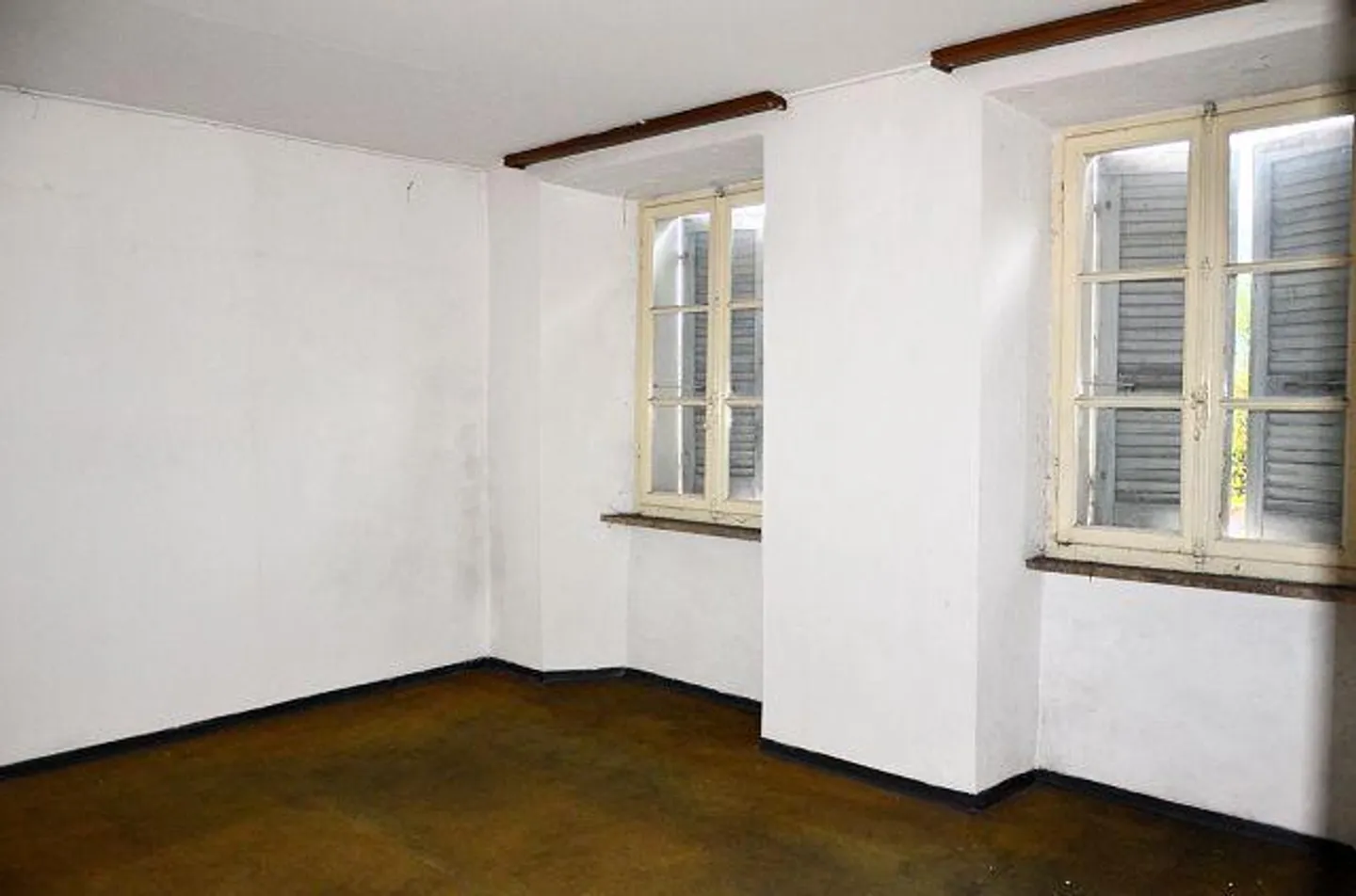 «Grande casa ticinese da ristrutturare si 3 piani con annesso, centrale e soleggiata» - Foto 11 di 38