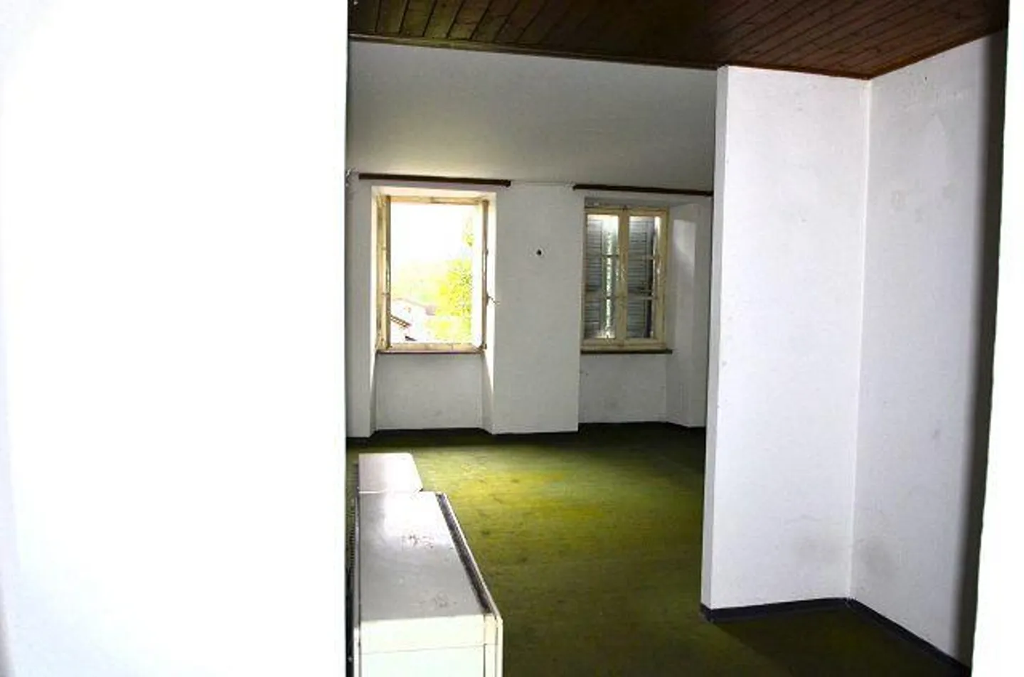 «Grande casa ticinese da ristrutturare si 3 piani con annesso, centrale e soleggiata» - Foto 13 di 38