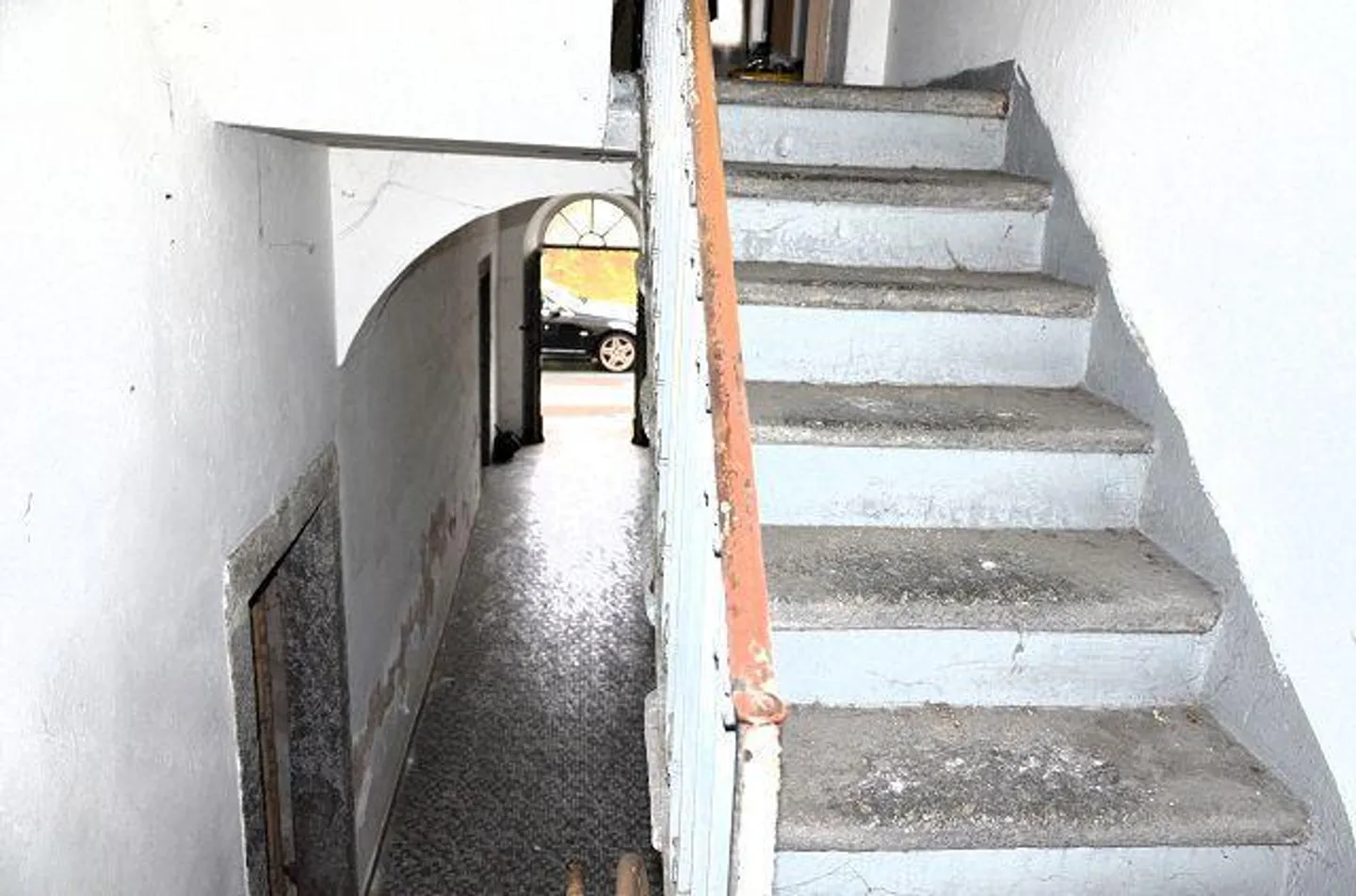 «Grande casa ticinese da ristrutturare si 3 piani con annesso, centrale e soleggiata» - Foto 25 di 38