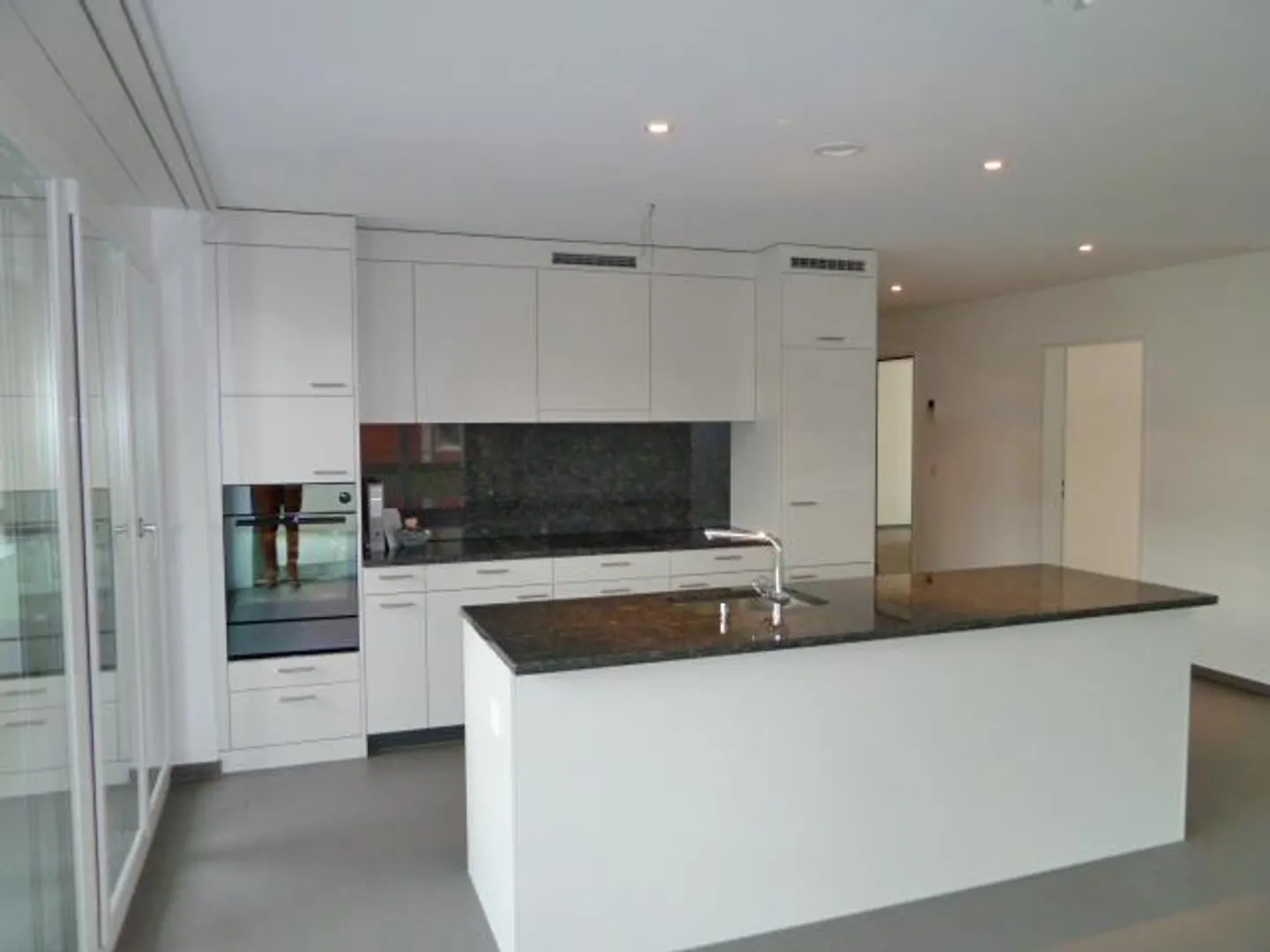 Modernes Apartment mit grosser Loggia - Foto 2 von 10