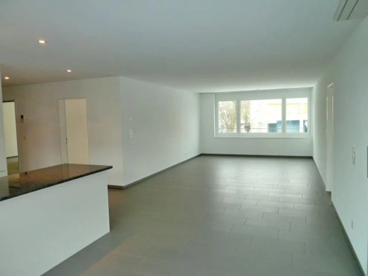Modernes Apartment mit grosser Loggia - Foto 4 von 10