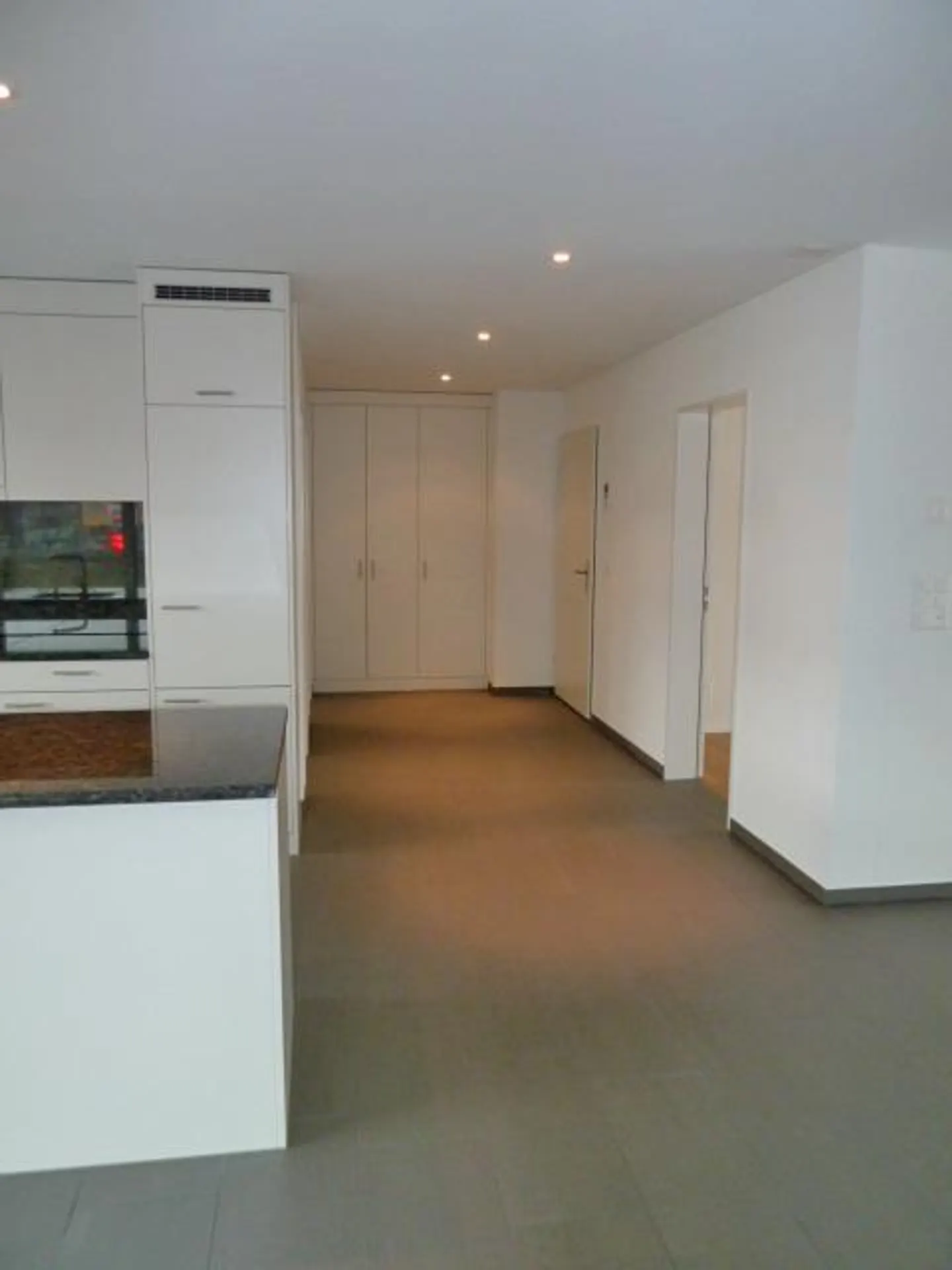 Modernes Apartment mit grosser Loggia - Foto 6 von 10