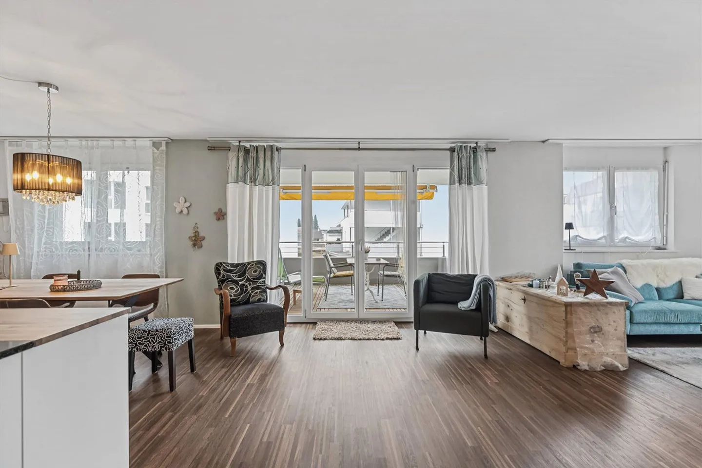 GRAND ET MODERNE APPARTEMENT DE 4.5 PIÈCES À AADORF - Photo 4 sur 5