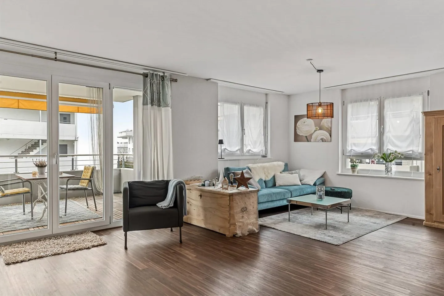 GRAND ET MODERNE APPARTEMENT DE 4.5 PIÈCES À AADORF - Photo 3 sur 5