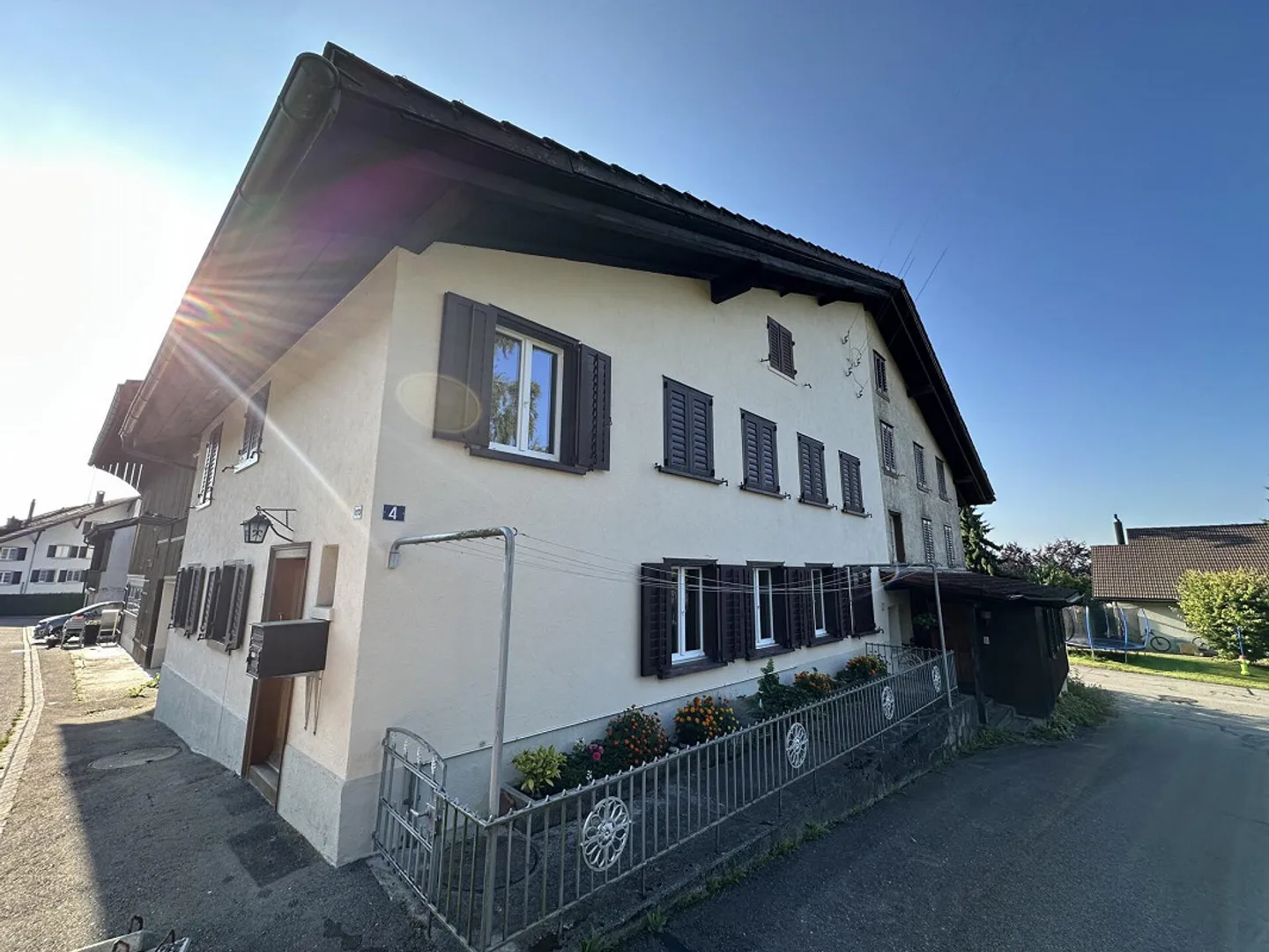 HISTORISCHES FLARZHAUS mit grosser Scheune und Ausbaupotenzial - Foto 4 von 16